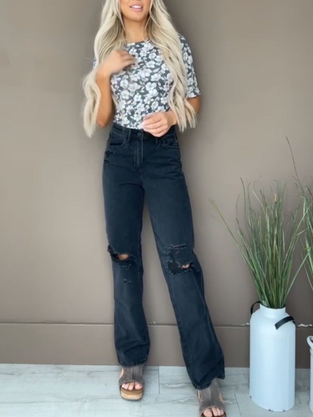 Judy Blue Nashville Rigid 90’s Straight Black High-Rise Distressed Jeans Size 29